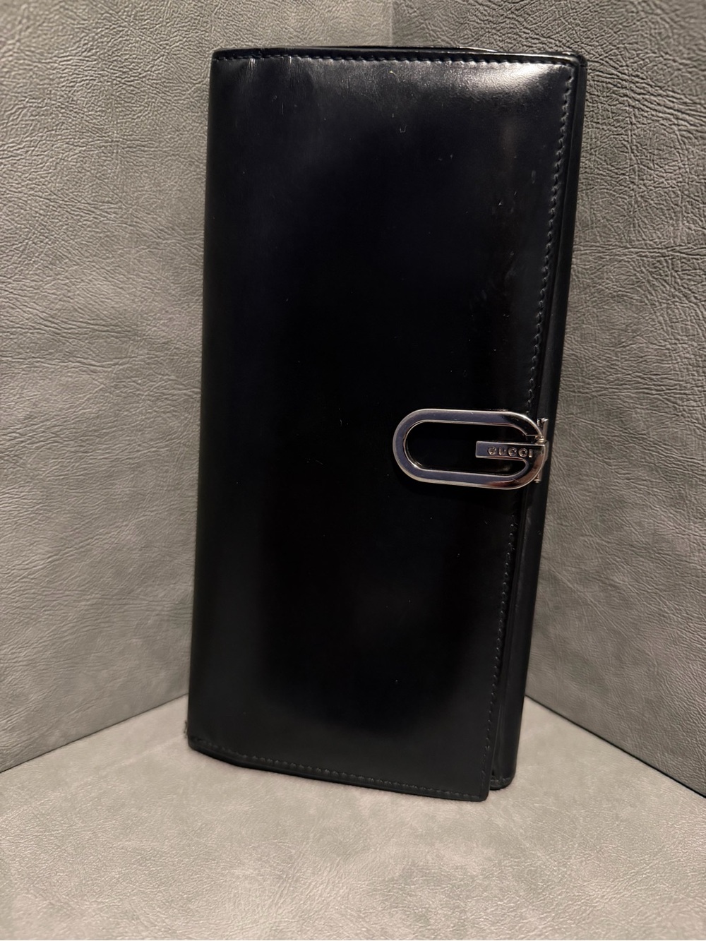 Gucci Black Leather Long Card Holder with Silver Signature Clasp